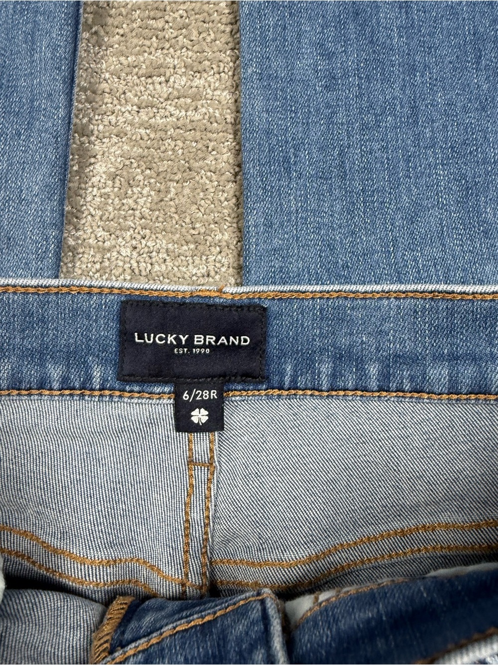 Lucky Brand Slim Boot Straight leg Raw Hem Jean Women Size 6/28 - Picture 4 of 7